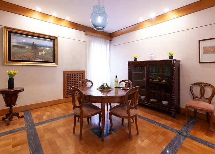 Harry\'S Bar Trevi Luxury Apartments - Sardegna